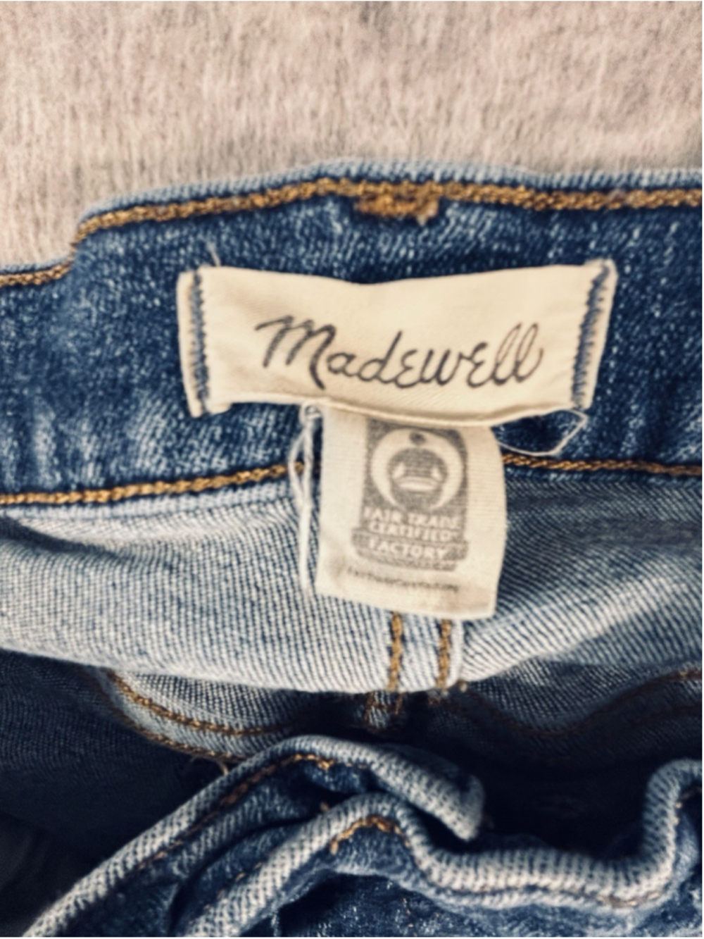 Madewell Mid Rise Kick Out Jeans Blue Petite Size 30P Cropped Flare Denim - Picture 4 of 7